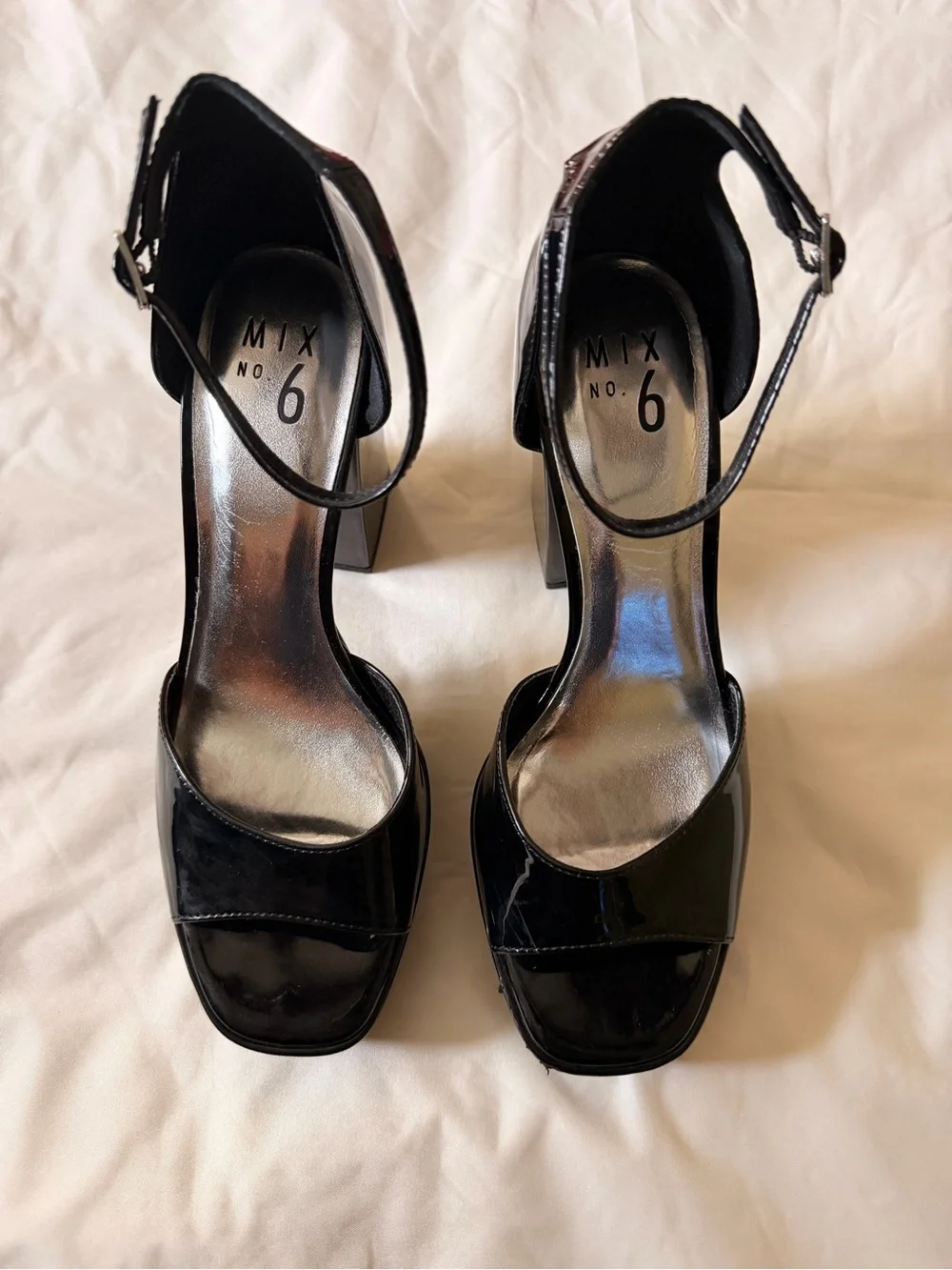 Mix No. 6 sleek black